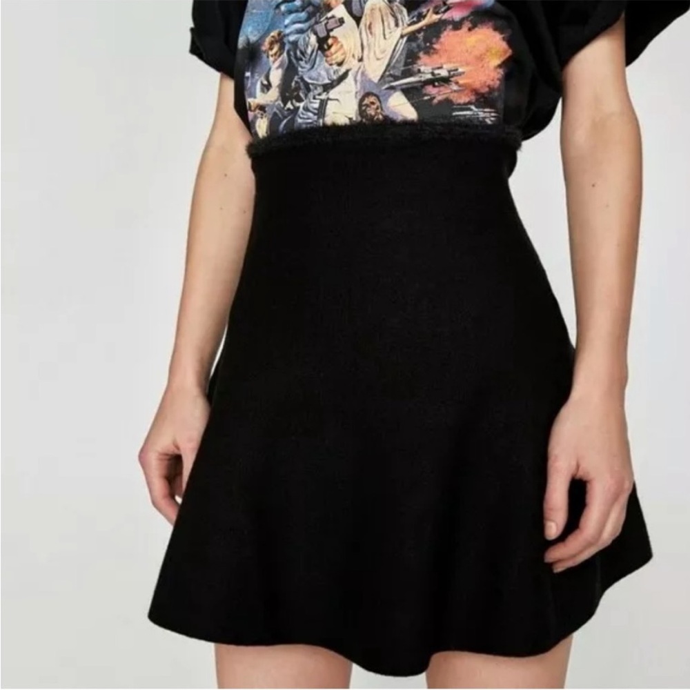 Zara Knit Flounce Black Skirt with a Ruffle like at bottom